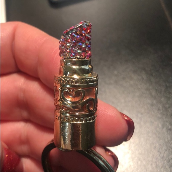 LIPSTICK 💄 KEY RING ❣️ - Picture 3 of 7